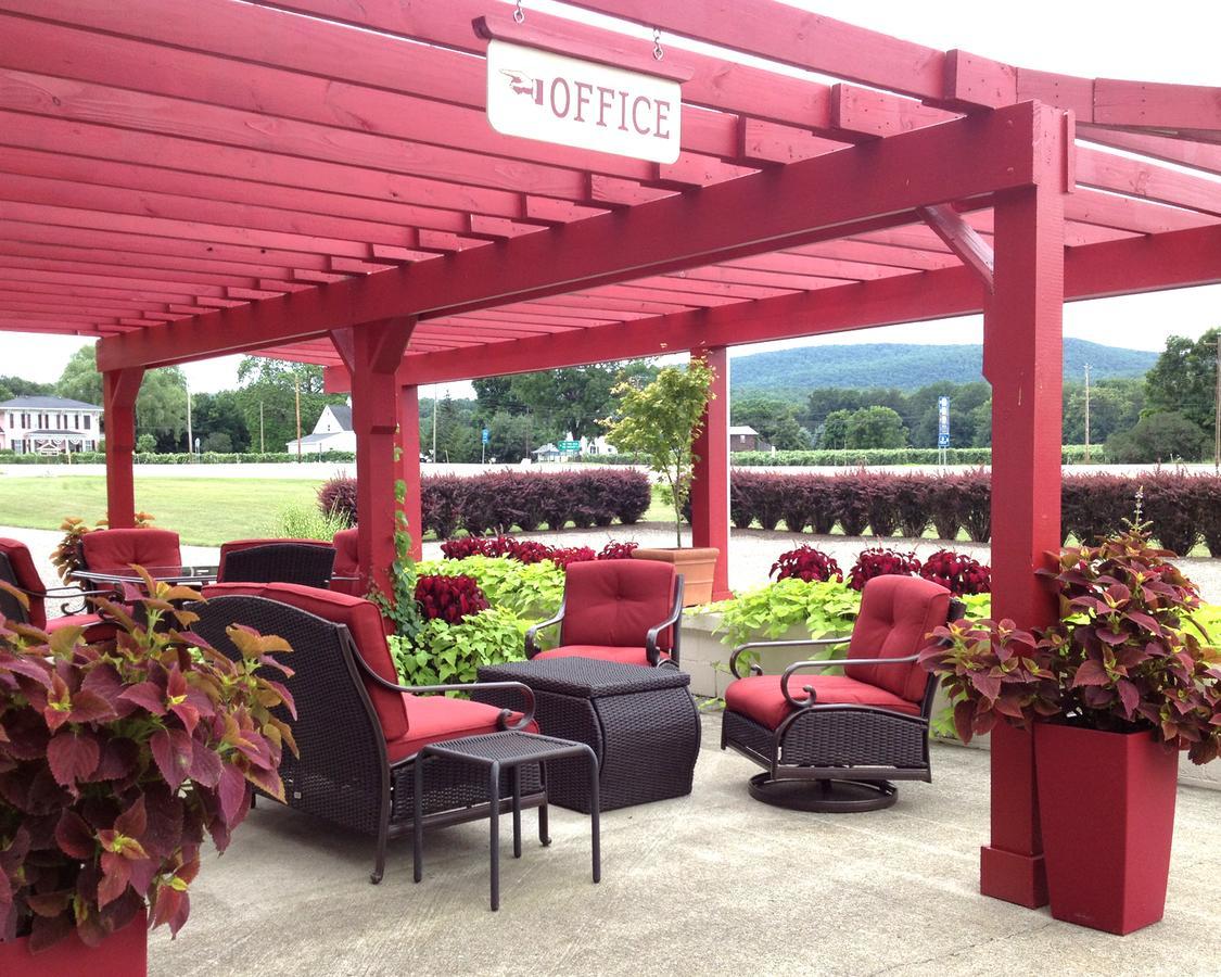 Vinehurst Inn & Suites هاموندسبورت المظهر الخارجي الصورة